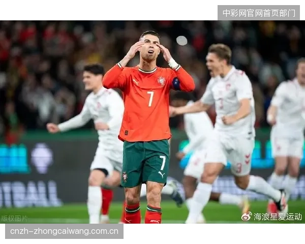 C罗因腿后肌伤势缺席了三月份对阵墨西哥和美国的热身赛，引发外界对其世界杯状态的担忧。